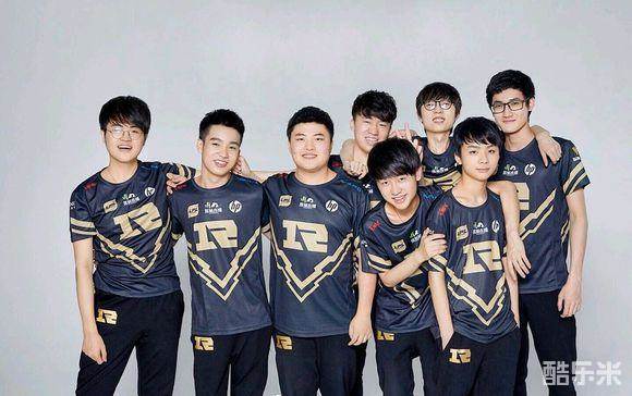 賽程中走出 賽程中走出