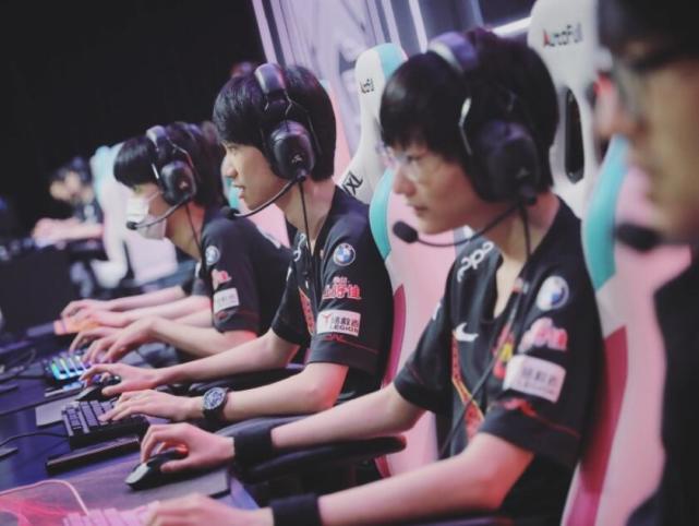 我们不妨继 我们不妨继