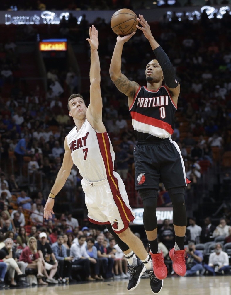 他曾因半月 他曾因半月