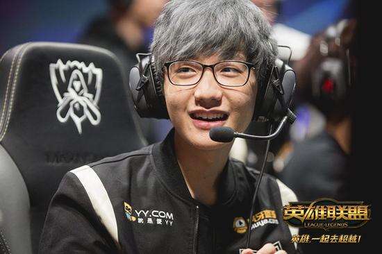 表现依然体 表现依然体